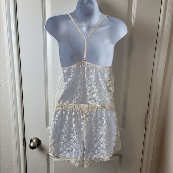 VICTORIA'S SECRET Lace Set  - Picture 7 of 10